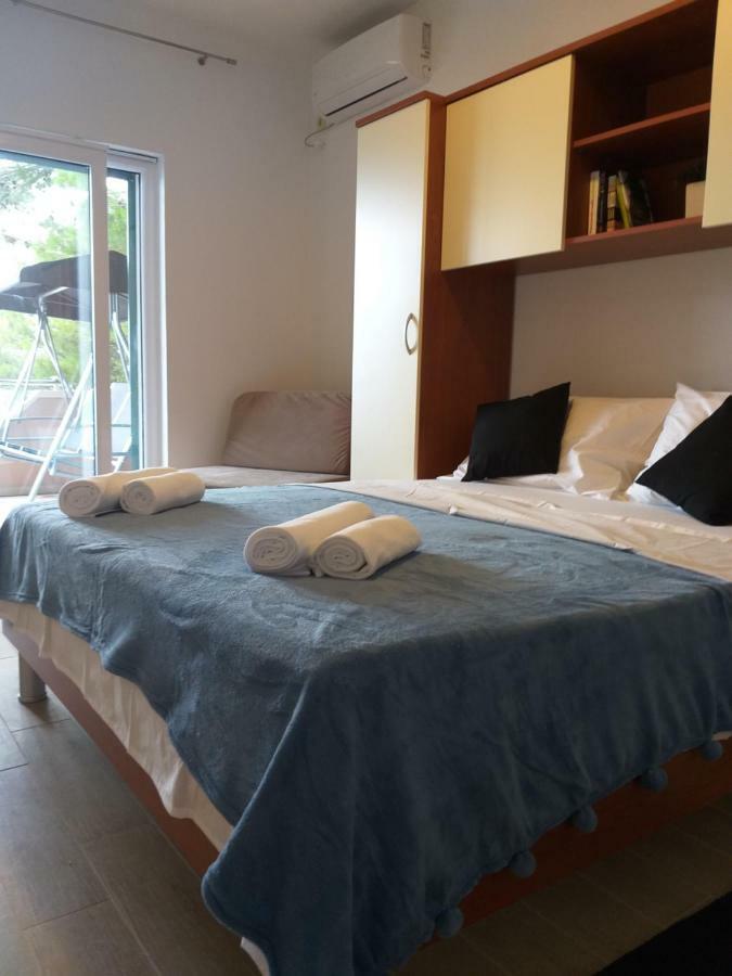 Laurier Rooms&apartments * Celina